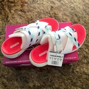 🌸Skechers go walk sandals 🌸